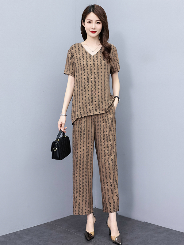 Summer Clothing Over 60 - 夏の新作ゆったり韓国風半袖ツーピースセット万能カジュアルファッショントップス九分丈パンツ高齢女性服