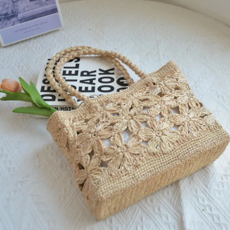 ボヘミアンフラワーストローバッグトート中空花柄ビーチバッグ女 - Beach Bag Straw のレビューと価格