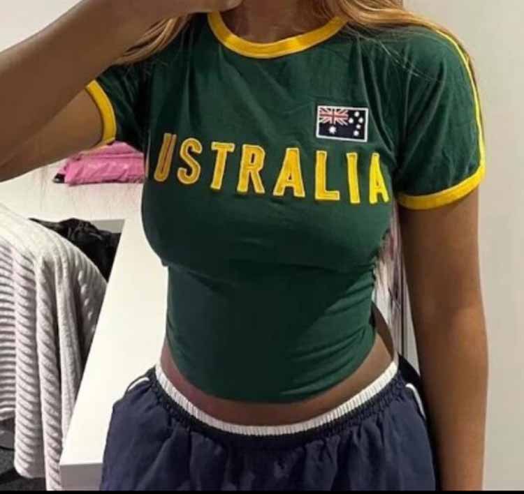 女性のためのオーストラリアの文字がプリントされたクロップトッ - Summer Clothing Women Australia のレビューと価格